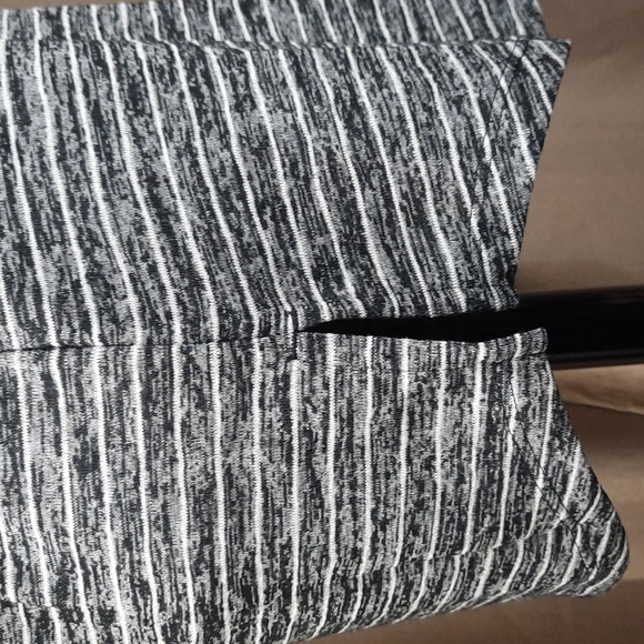 Athleta breezy gray & white striped rounded hem tank top, size small - Picture 6 of 10